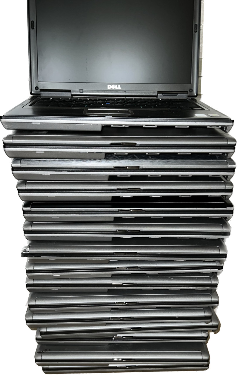 PARTS Dell Latitude D620 14.1″ 1.8-2.2GHz 2GB REPAIR-REQ./FOR PARTS [D630, D520]