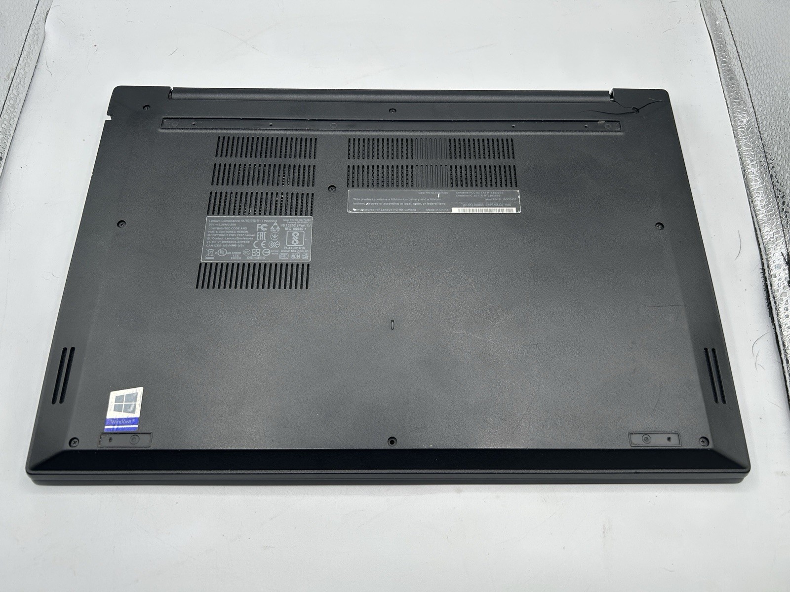 Lenovo E585 Thinkpad Ryzen 5 2500u 2.0GHz, 16GB Ram, 256GB SSD, Windows 10