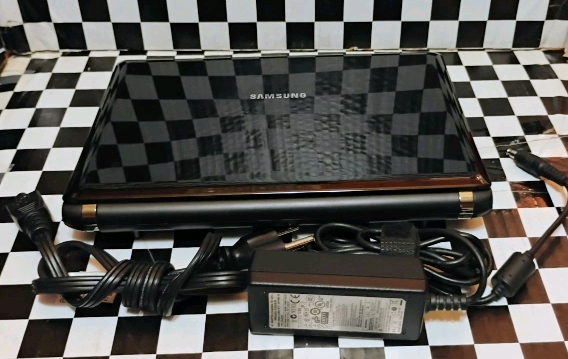 Samsung N110 Netbook