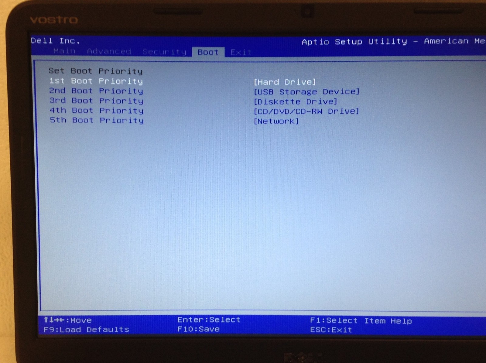 Dell Vostro 1540 Laptop 15.6″ i3-M370 2.40GHz 8GB RAM Ac adapter, No HDD, WORKS