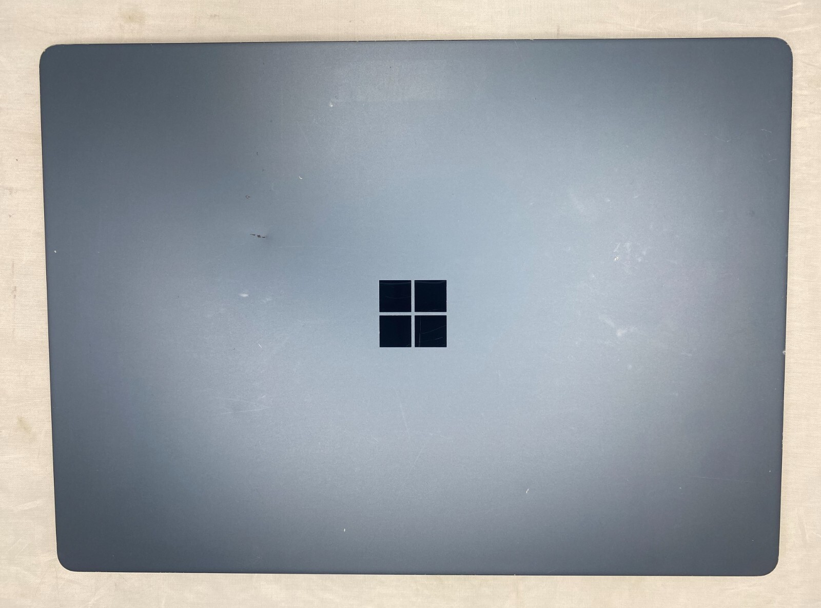 Microsoft Surface Laptop 13.5” – Intel Core i5 – 8GB – 256GB – Cobalt Cracked