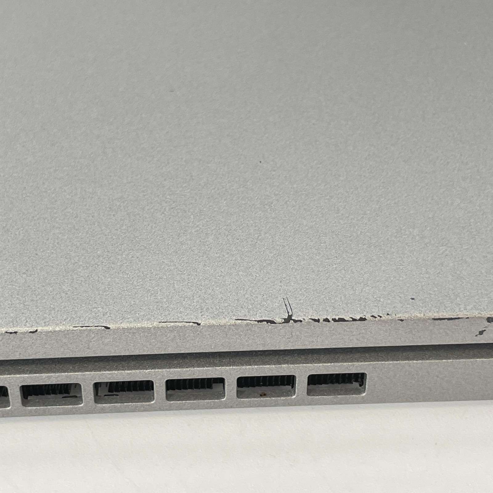 Dell Latitude 5330 13.3 Gray FHD 1.3GHz i5-1235U 16GB 256GB SSD Good WHITE SPOTS