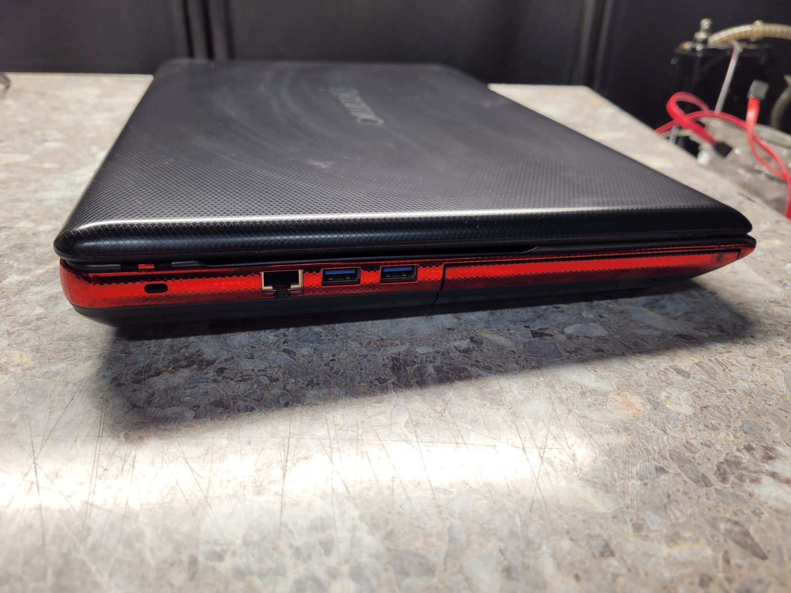 Toshiba Qosmio X870 17.3″ Intel Core i7-3610QM 12GB RAM 250GB SSD Win 7 GTX 670M