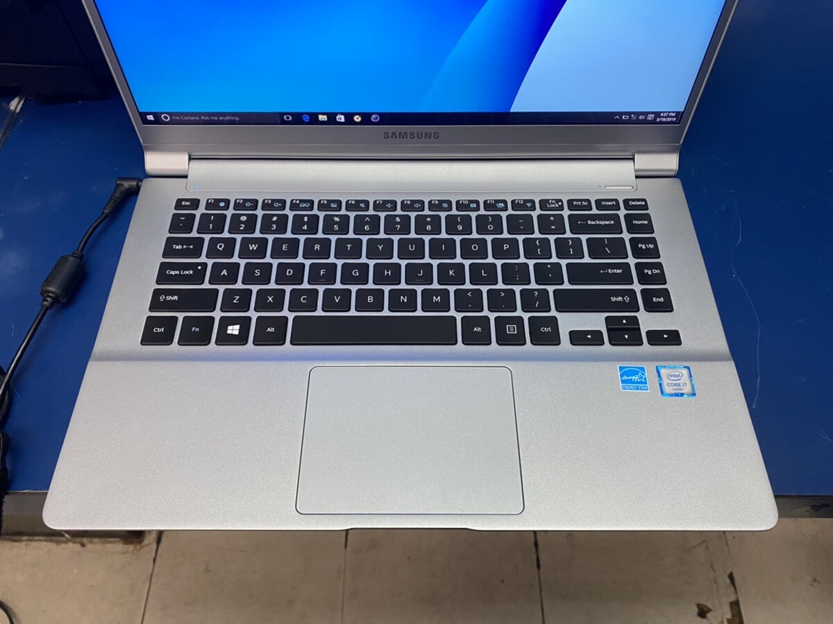 Samsung Notebook 9 15″ Intel i7 6500U 8GB RAM 256GB SSD (EZ8007051)