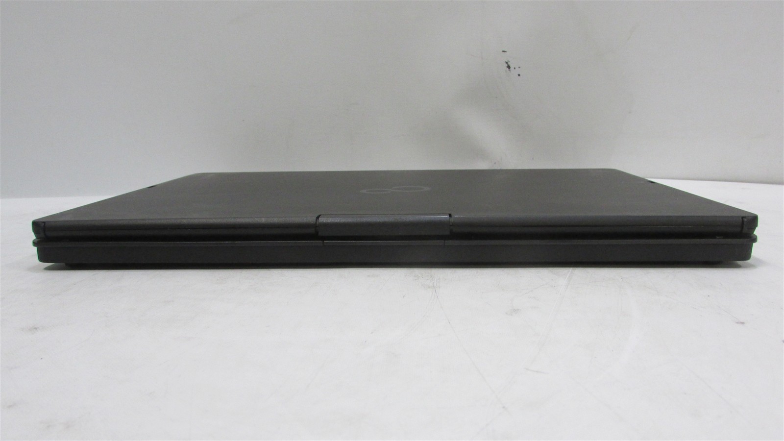 Fujitsu Lifebook T937 i5-7200U 2.5GHz 8GB RAM 256GB m.2 13.3″ Win 10 Pro Touch