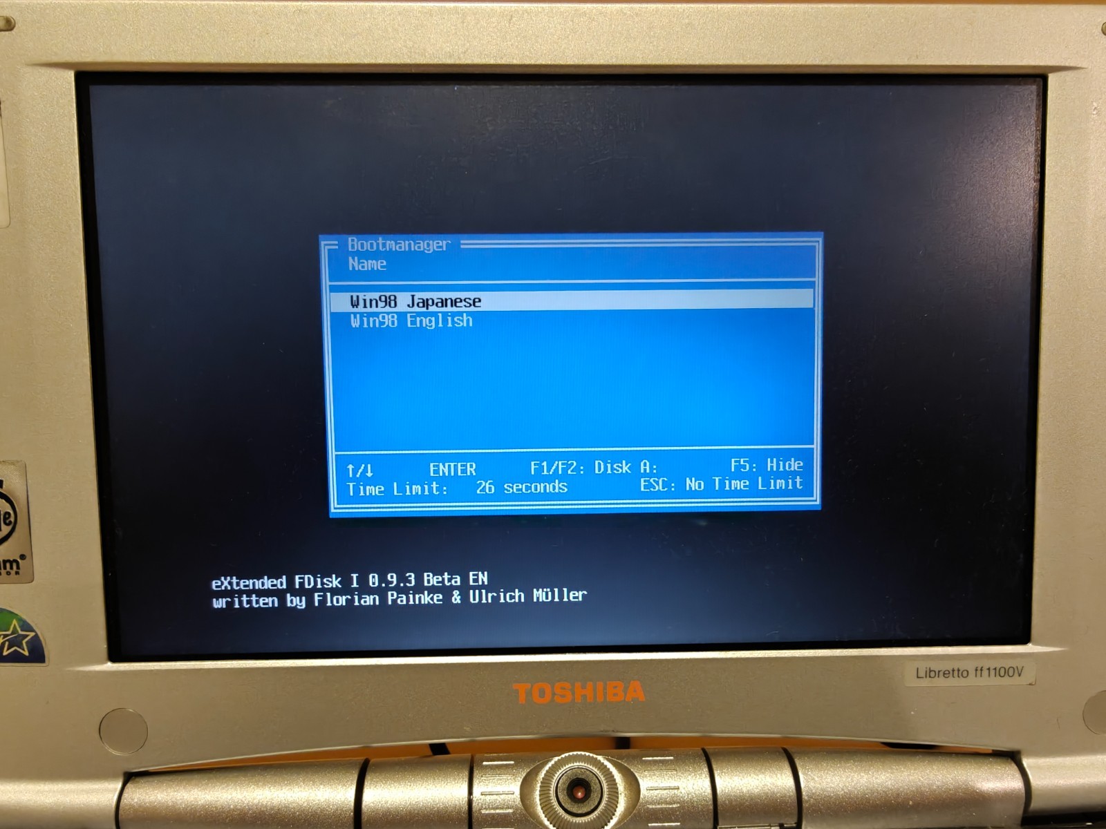 Toshiba Libretto ff1100v P266MHz 64MB, 32GB HD 2X Win98 w/CD-ROM & Lots More IOB