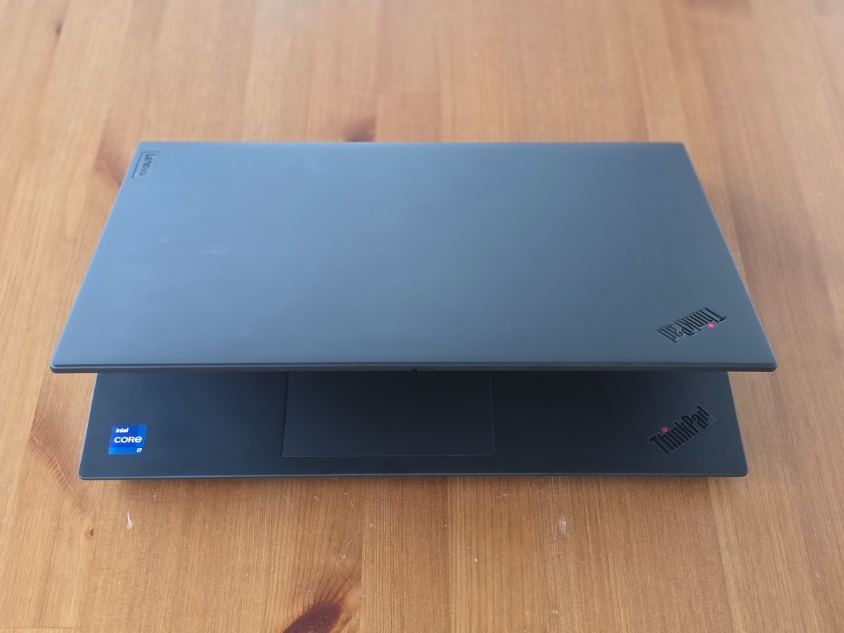 Lenovo ThinkPad P1 Gen 4 i7-11800H 16 2560×1600 16GB 512GB SSD NVIDIA RTX A2000