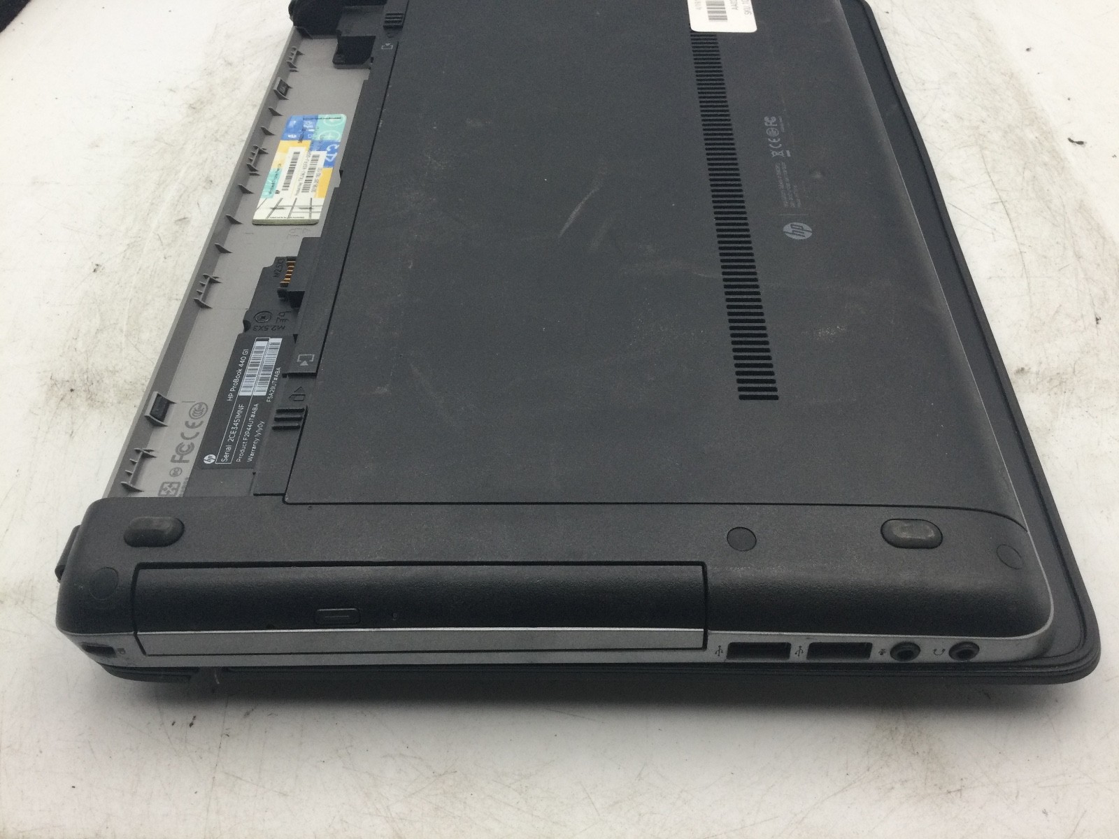 HP PROBOOK 440 G1 – FOR PARTS/BAD SCREEN – INTEL I3 – NO RAM – READ DESCRIP -BB
