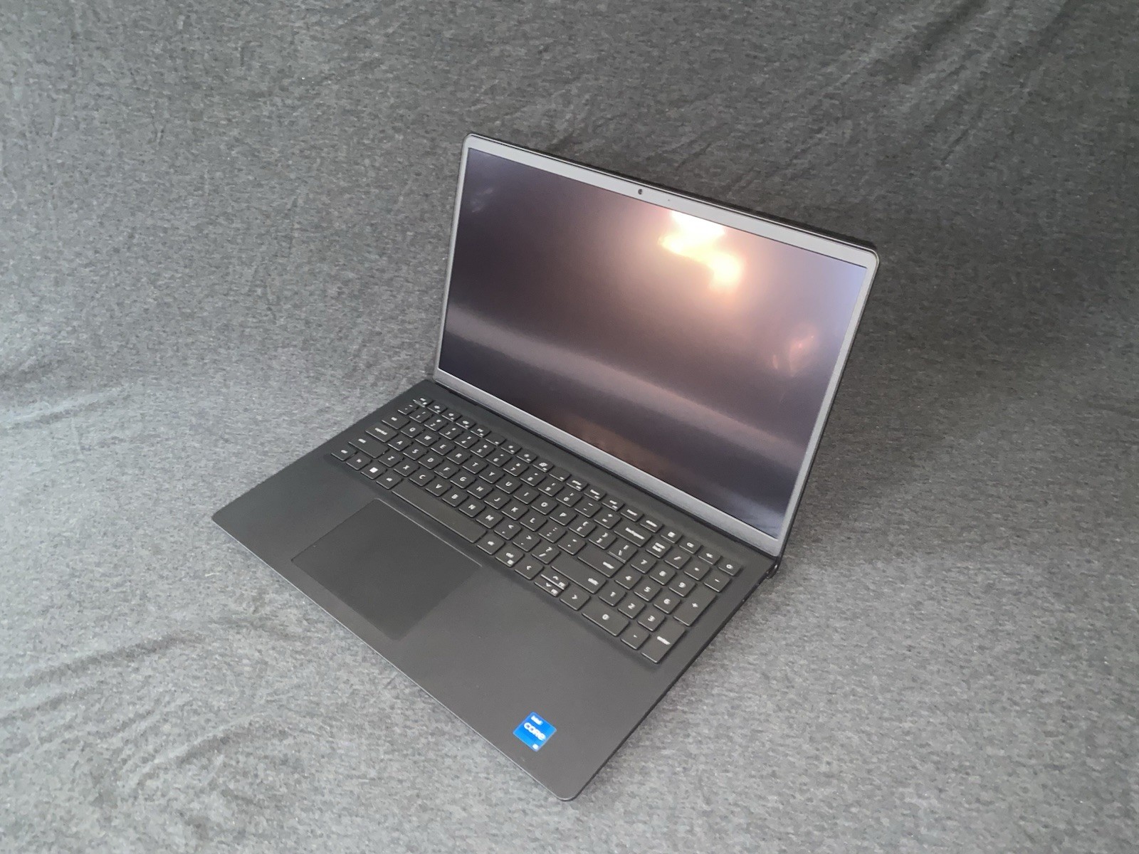 Dell Inspiron 15 3530 15.6″ i5-1334U 32GB DDR4 1TB SSD Windows 11 PRO