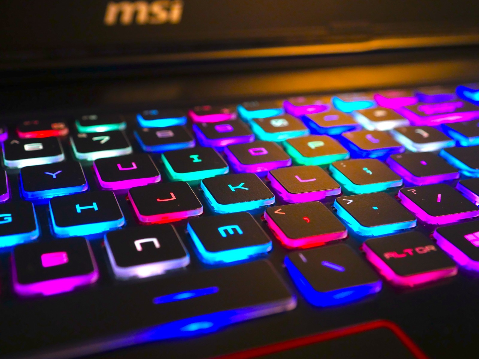 MSI Gaming Laptop (120Hz GTX 1070, Core i7-7700HQ, 16GB RAM, 1.25 TB GX63VR 7RF)