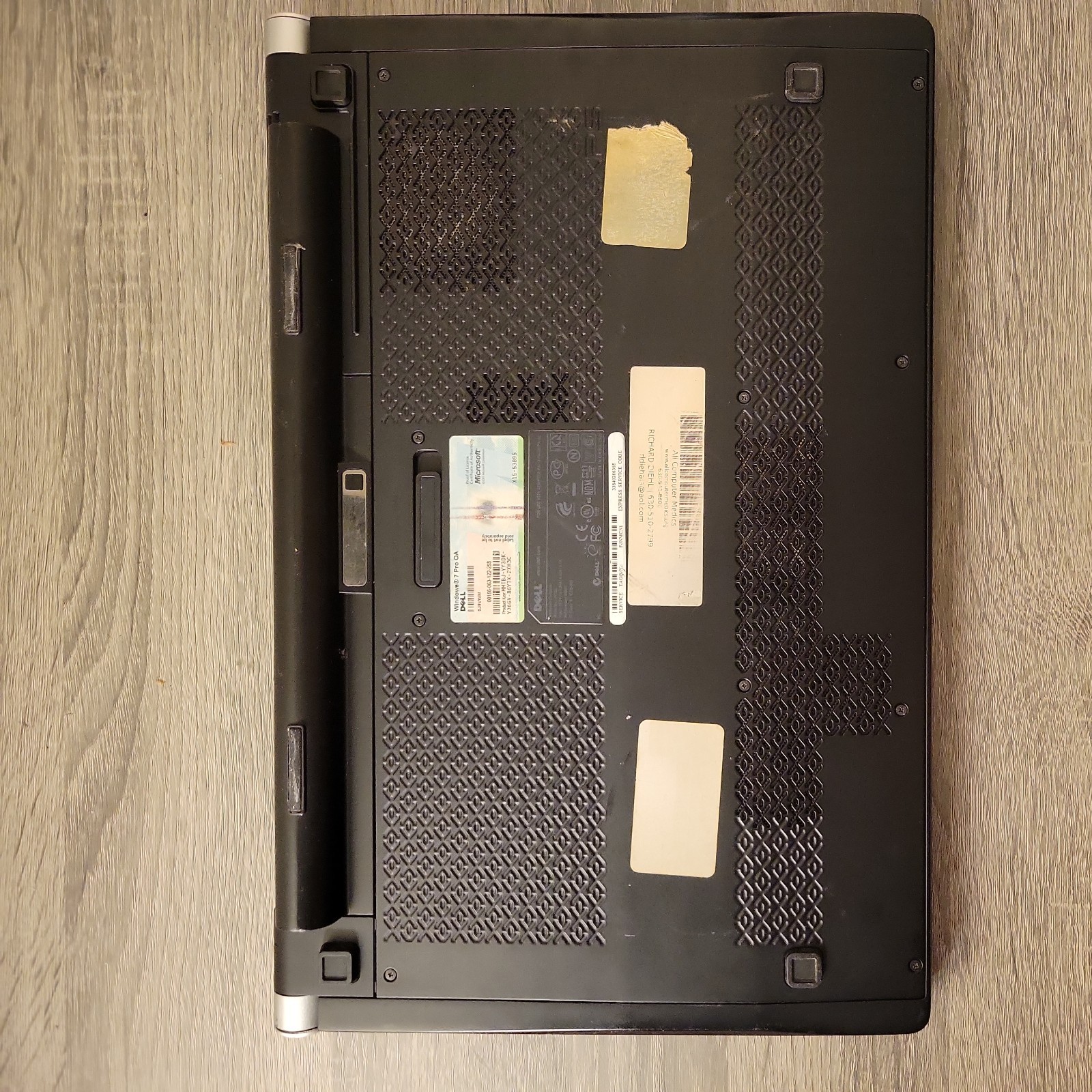 Dell Studio XPS 1645 15.6″ i7-Q720 6GB ram 465 GB HDD Webcam Backlit Win 11