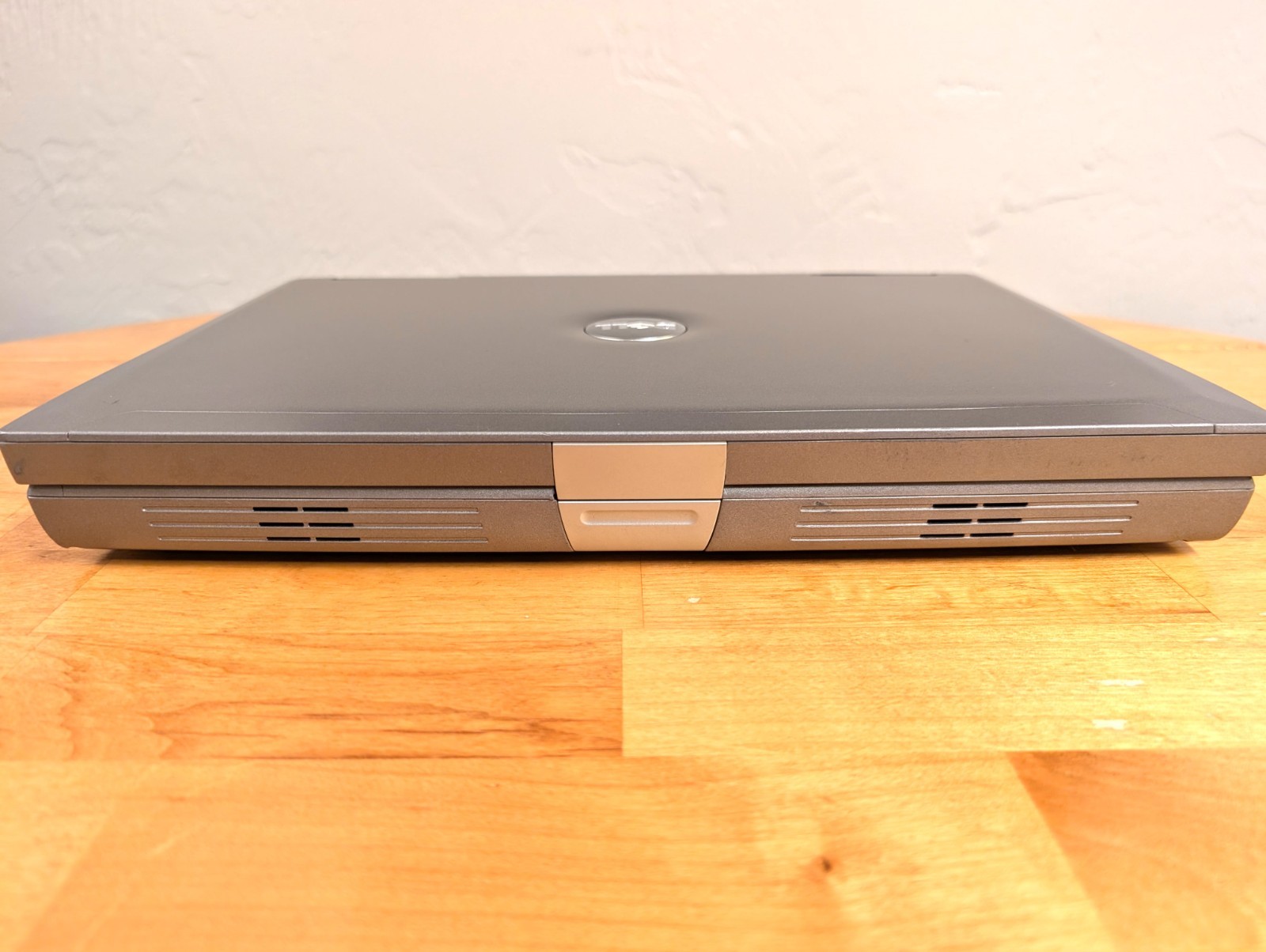 Dell Latitude D810 Pentium M 2.13Ghz 2GB 60GB Windows XP Pro – Complete