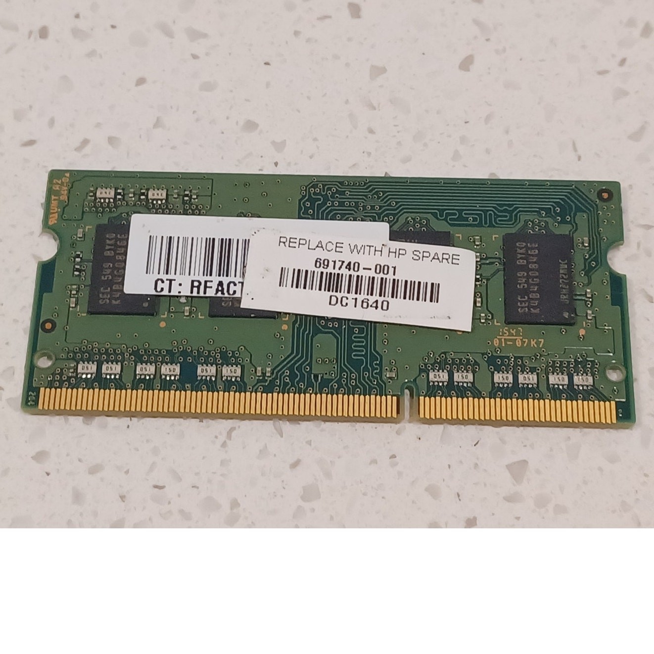 Samsung RAM (Random Access Memory) DDR4 SODIMM “4GB 1Rx8