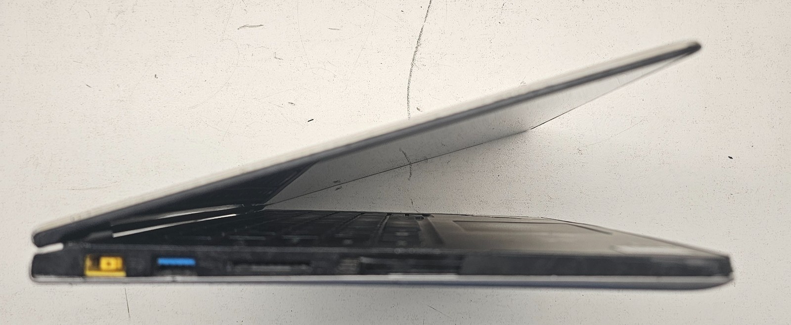 Lenovo Yoga 2 11 Laptop Intel Core i3-4012Y NO RAM/HD/OS/POWER (FL)