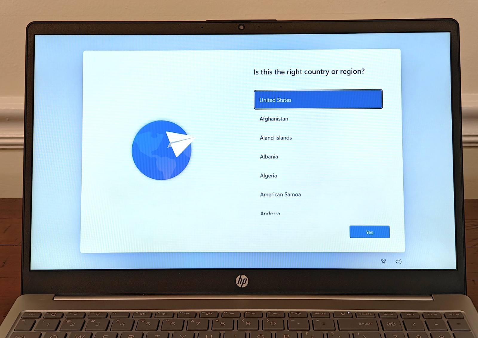 HP™ 15 Intel Core i5-1334U 15″ Laptop, 15-fd0556nr (8GB/512GB) Original Box, A+!