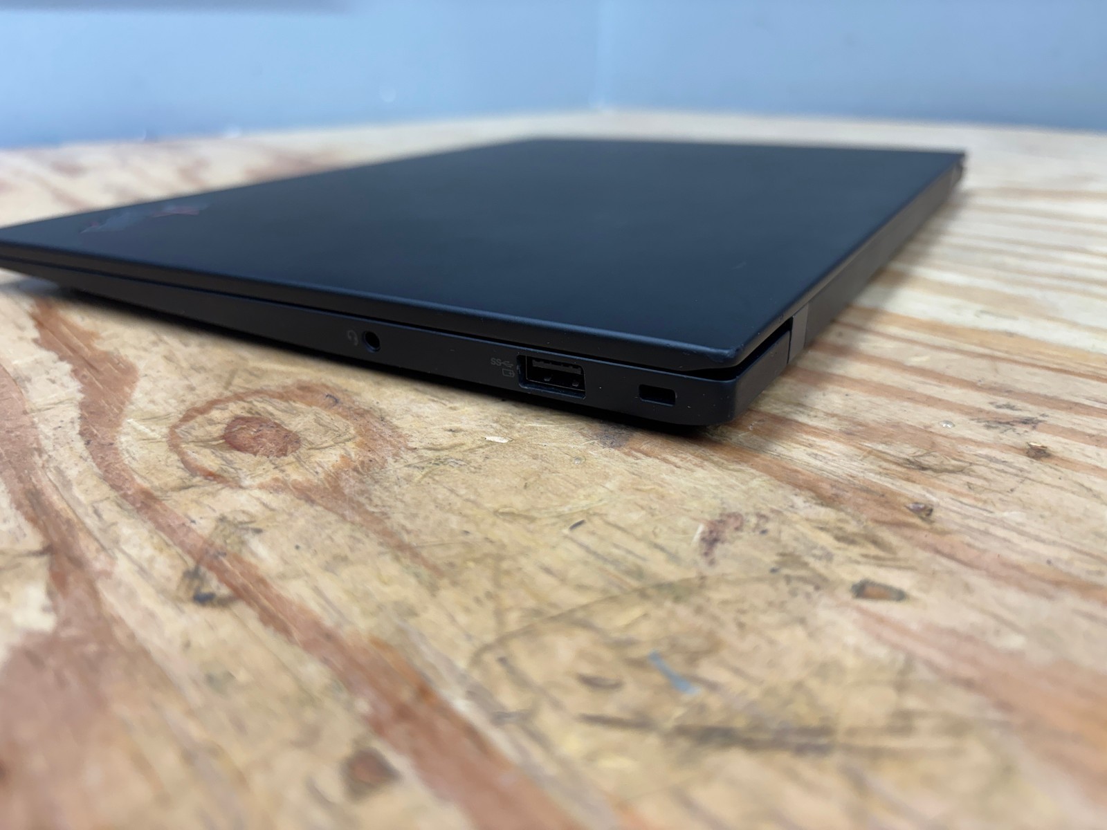 Lenovo ThinkPad X1 Carbon Gen 9 14 i5-1145G7 16GB 512GB SSD Win11 Pro Touchscrn