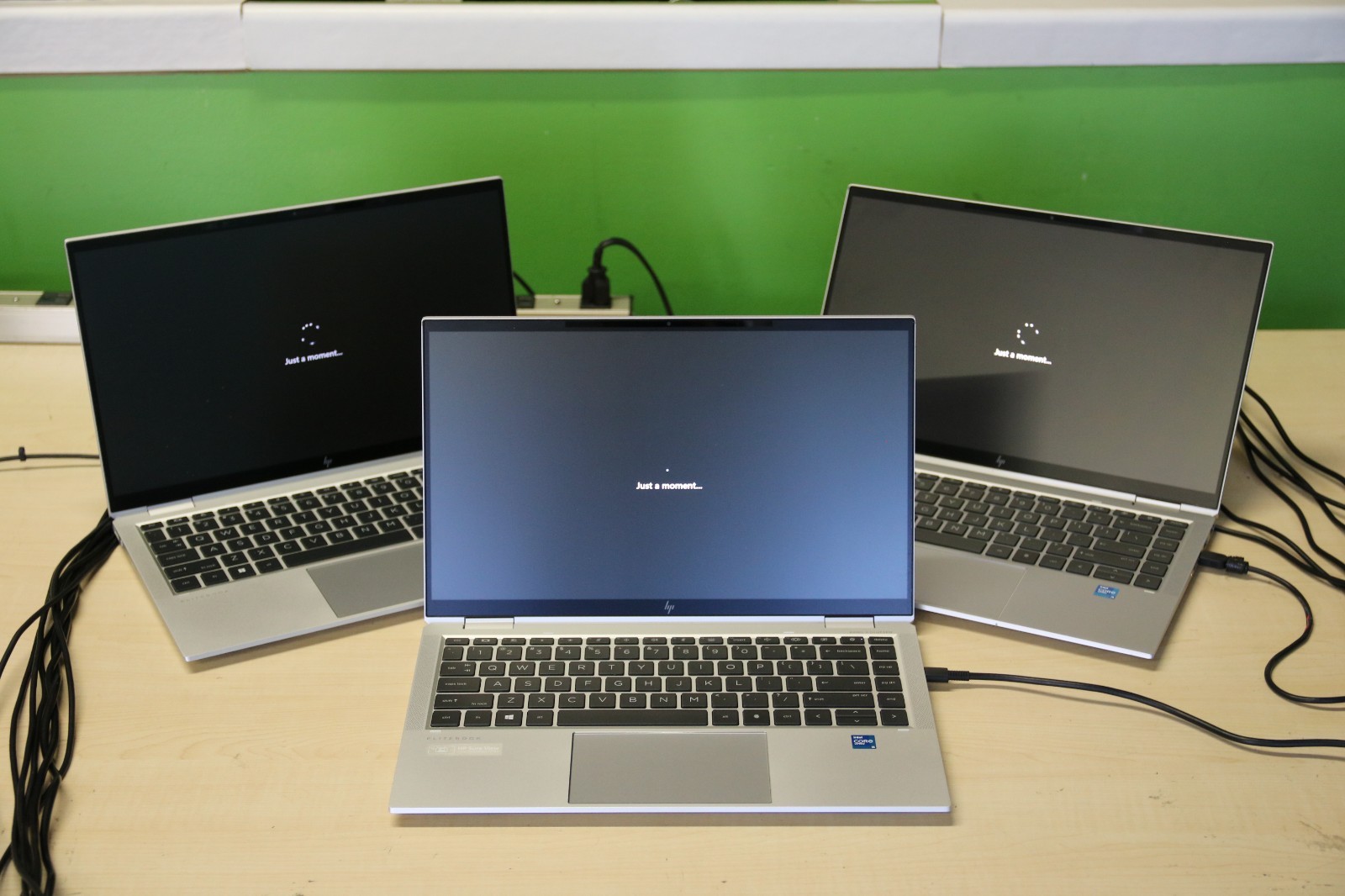 HP EliteBook x360 1040 G8 – i5-1145G7 – 16GB, 256GB, Windows 11 – Lot of 3 +ADP