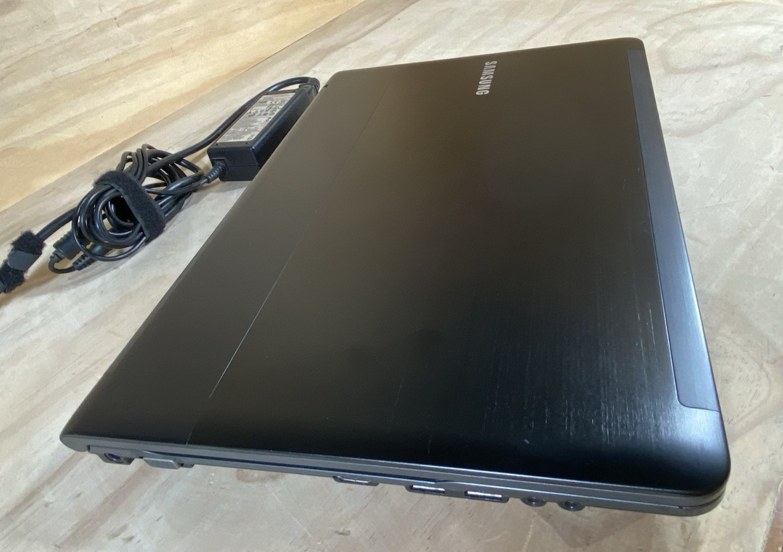 Samsung NP-RC512 Intel i7-2630QM 2GHz(2.9)/ 8GB /250 Gb SSD/bad batt/READ