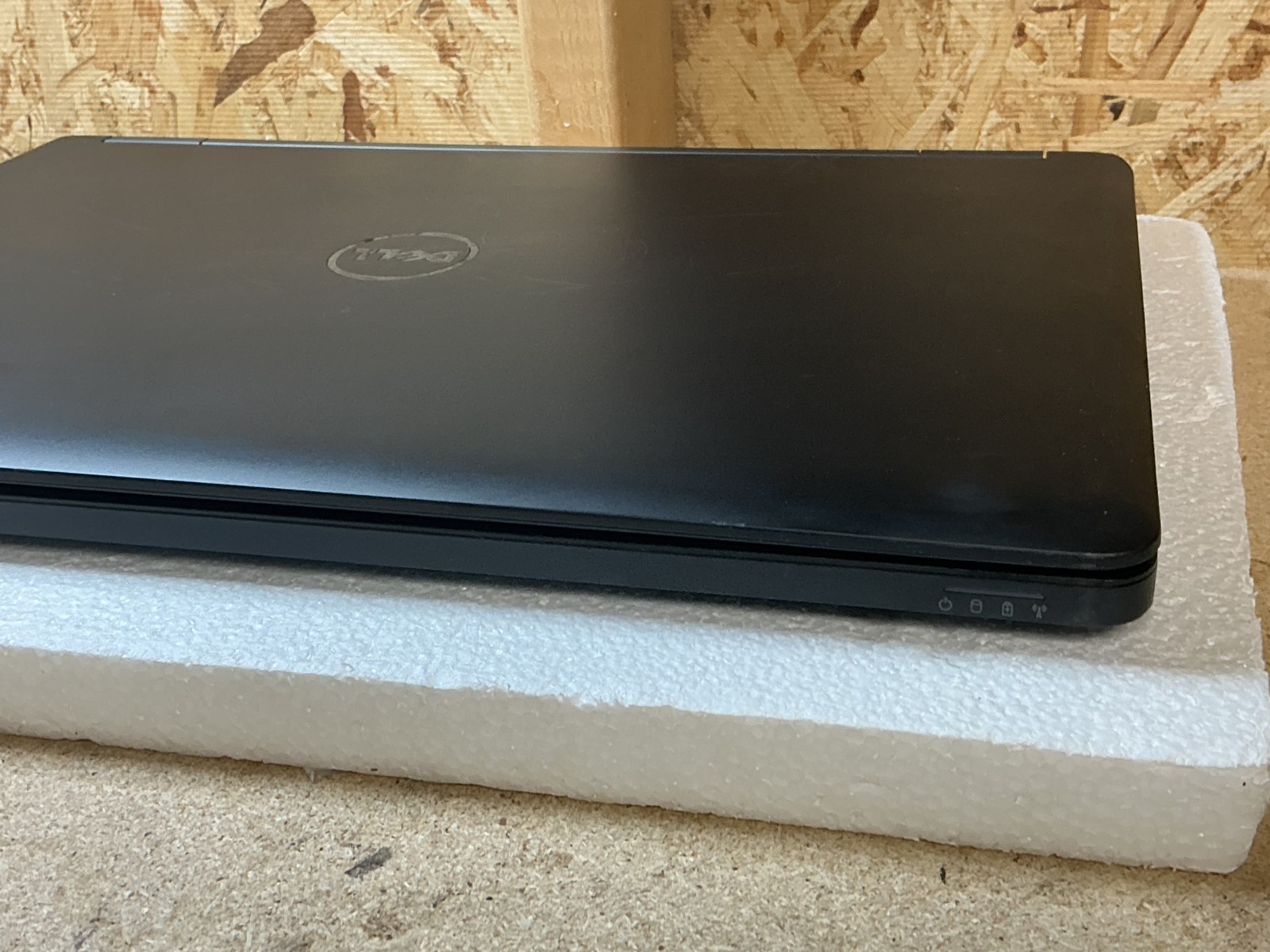Dell latitude E5550 laptop core i7-5600U 2.60GHz 8GB Ram Windows 10 Pro