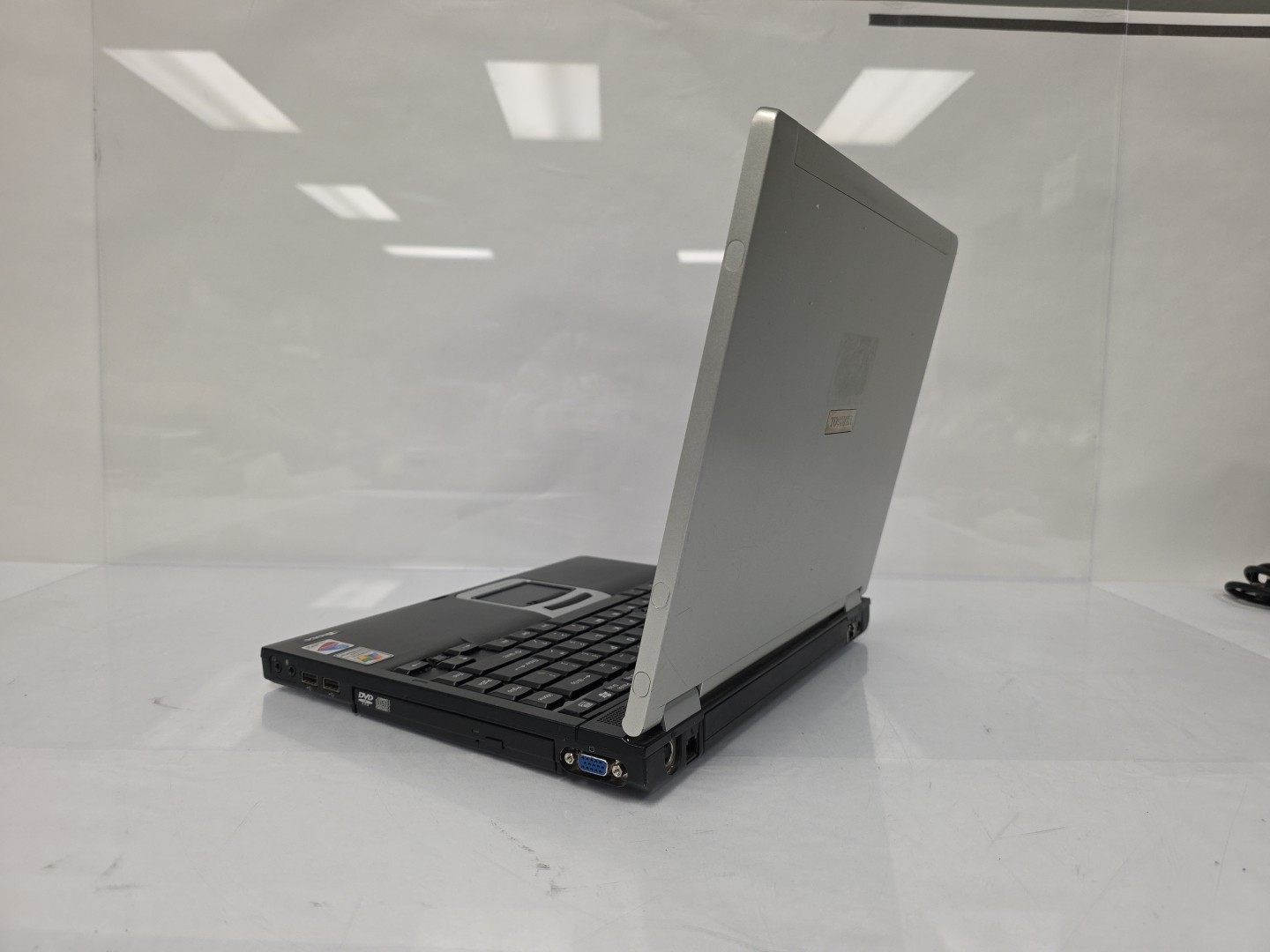Vintage Toshiba Tecra M2 PTM20U Laptop – For Parts –