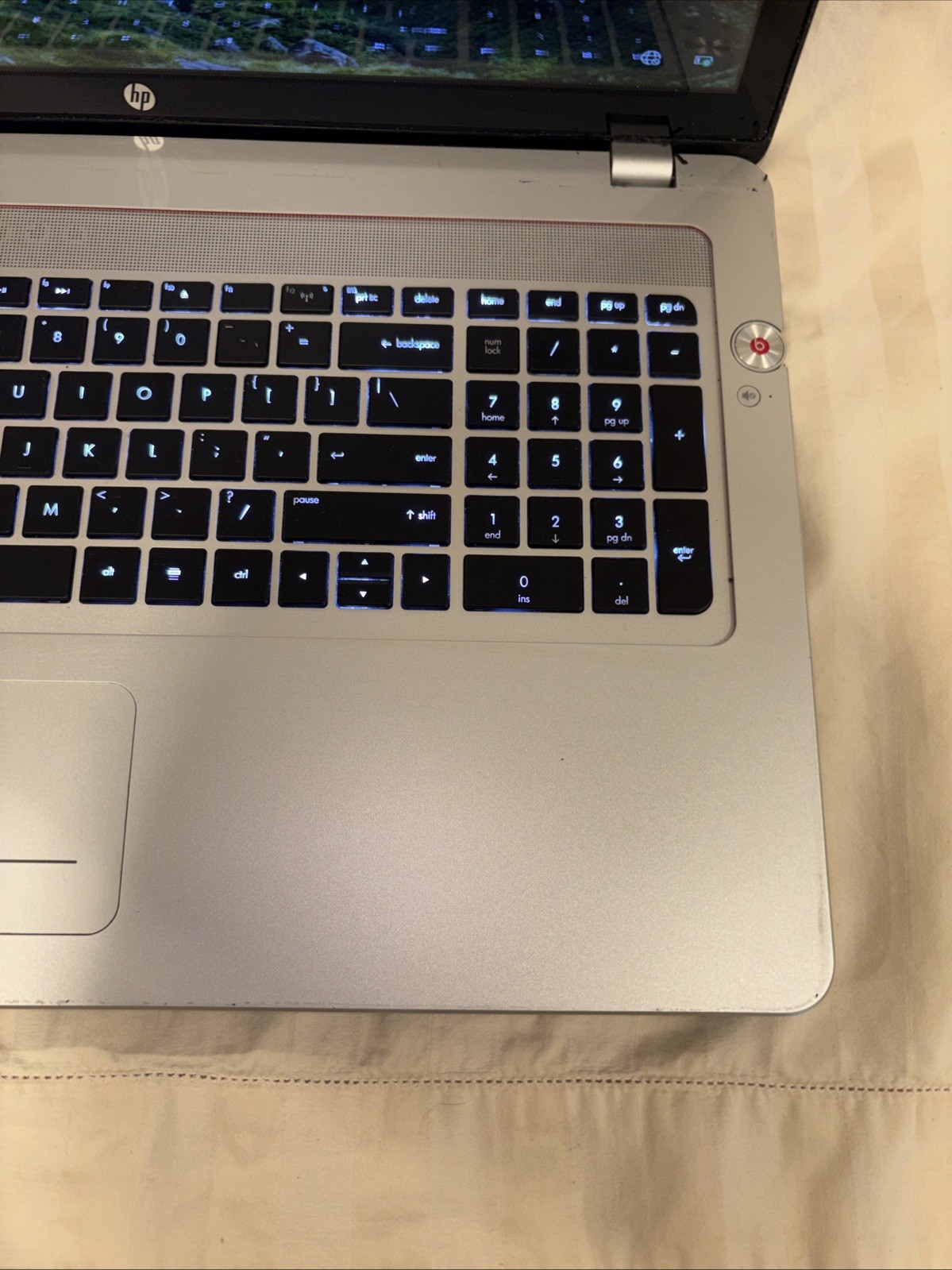 HP Envy 17-3077nr 17.3″ Notebook – i7-2670QM 2.20 GHz, 8 GB, 1 TB, Win 10