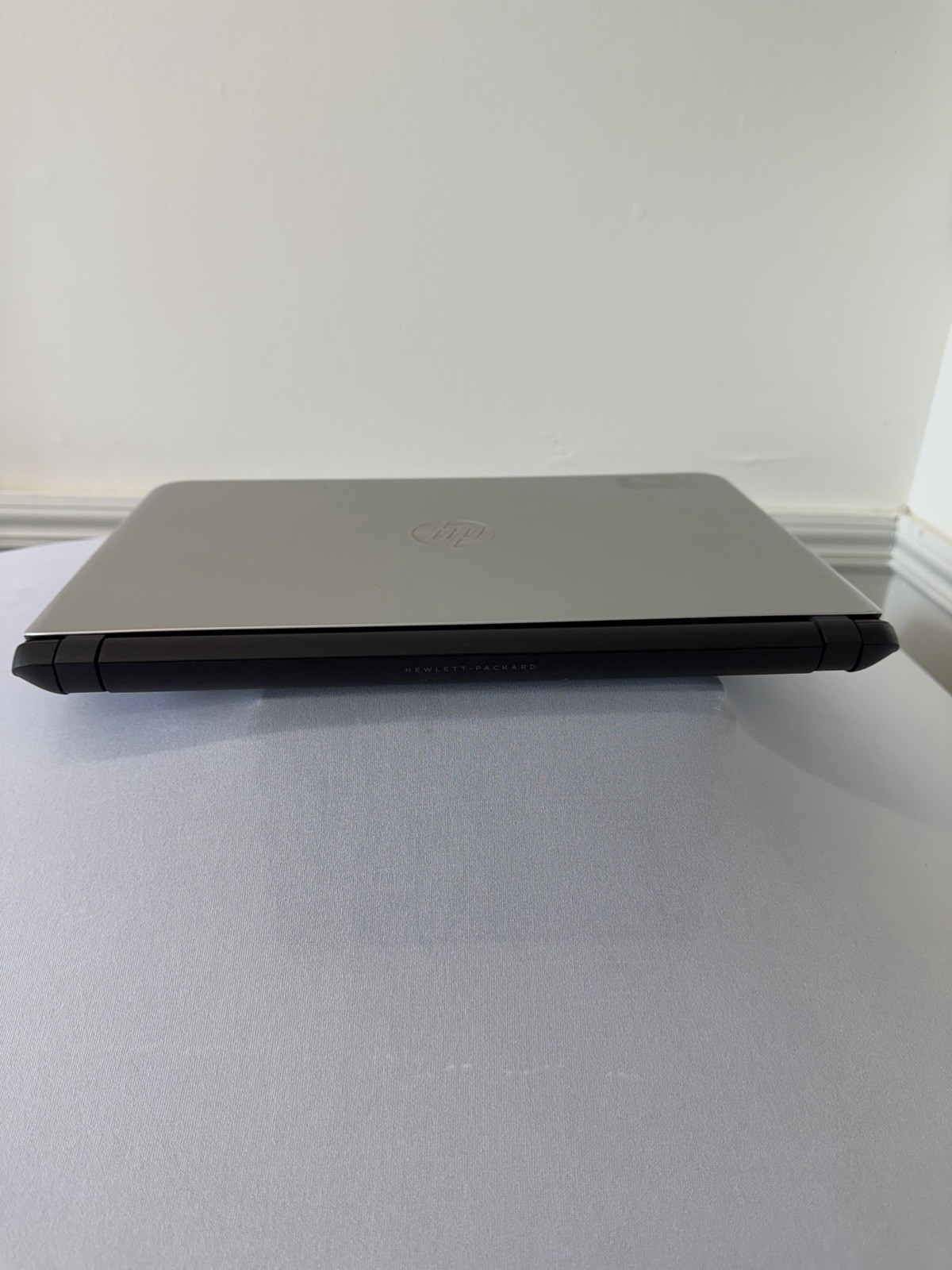 HP Laptop 340 G2 – Good Screen- Intel Celeron 3205U – RAM 4GB -Read Desc