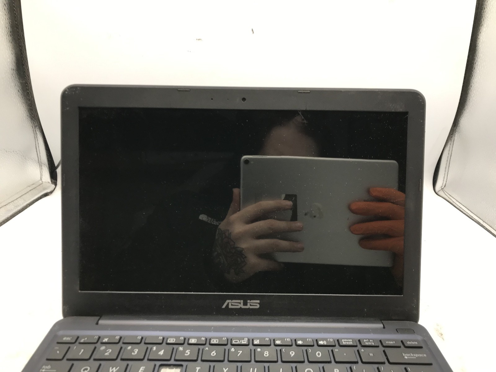 ASUS EeeBook X205T – FOR PARTS/REPAIR – INTEL ATOM Z3735F – 2GB RAM – READ – BB!