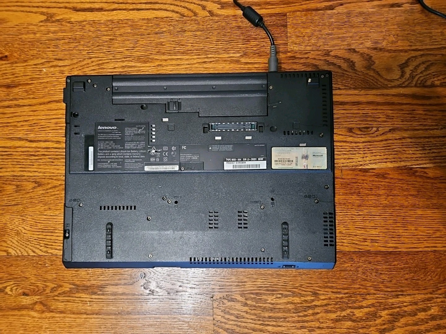 IBM ThinkPad R61 15″ Intel T7100 1.8 GHz 3GB RAM 100GB HDD Win XP Pro
