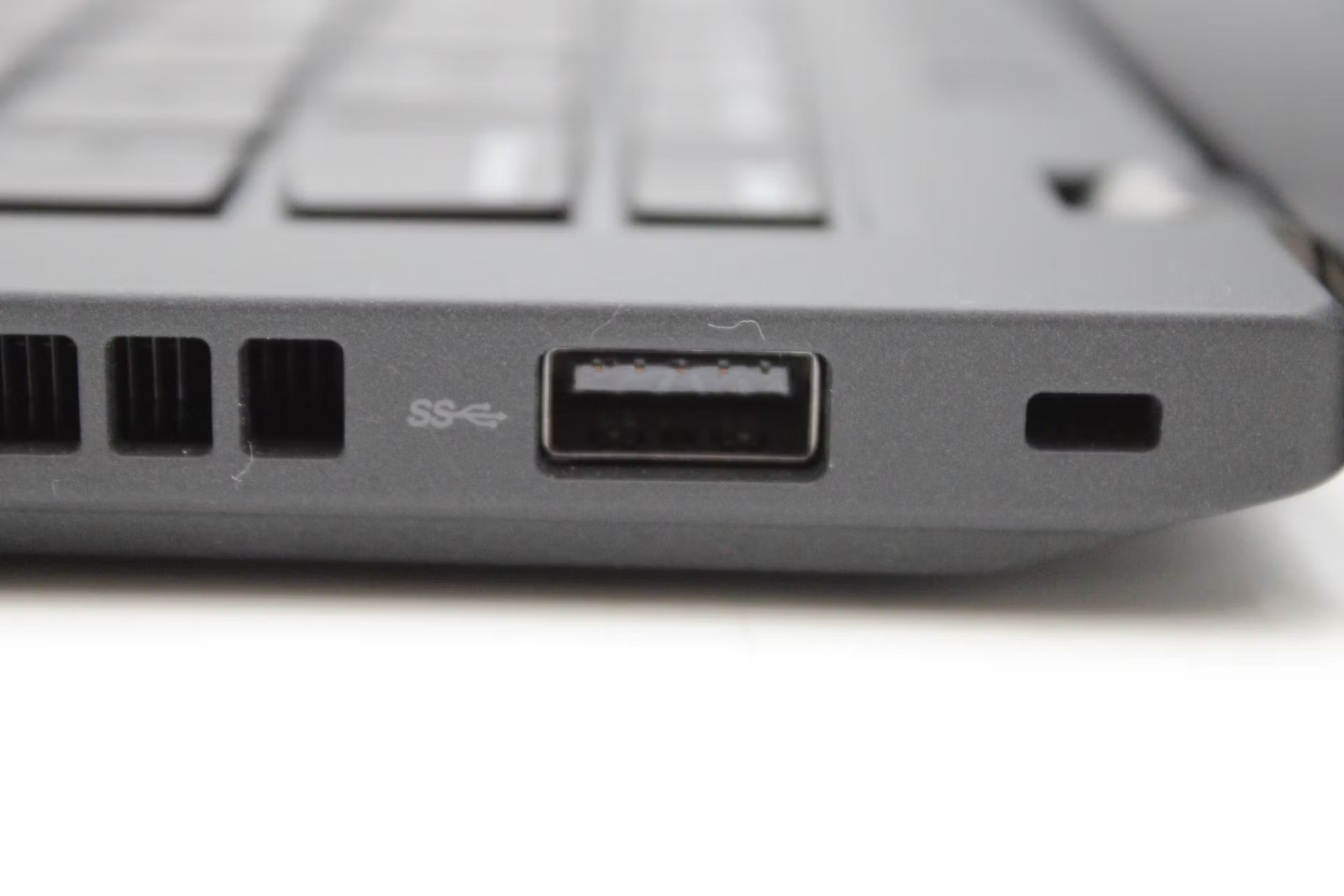 Lenovo ThinkPad P14s Gen 3 Used 14″ i7-1260P, 512GB NVMe, 16GB RAM, T550