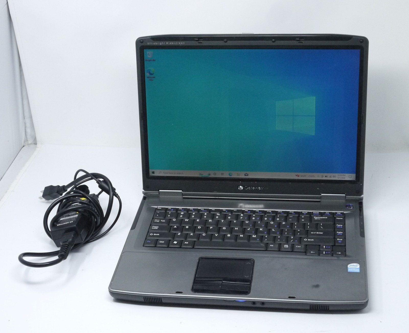 Gateway MA8 14.4″ Laptop – Pentium T2370 / 3GB / 160GB HDD / Win10 – Read Desc