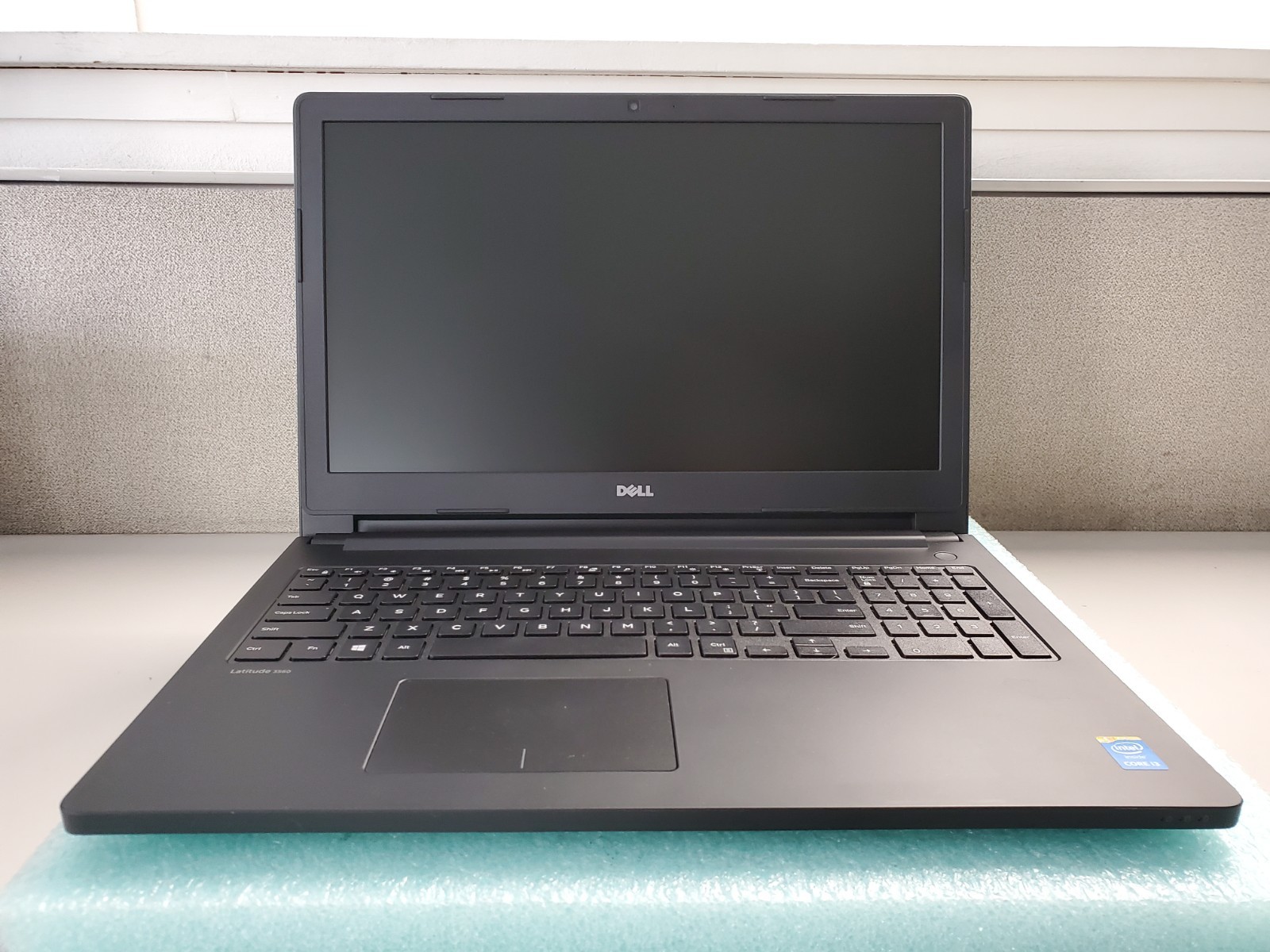 Dell Latitude 3560 15.6″ i3-5015U 4GB RAM No HD/OS *BIOS/No battery* | C686