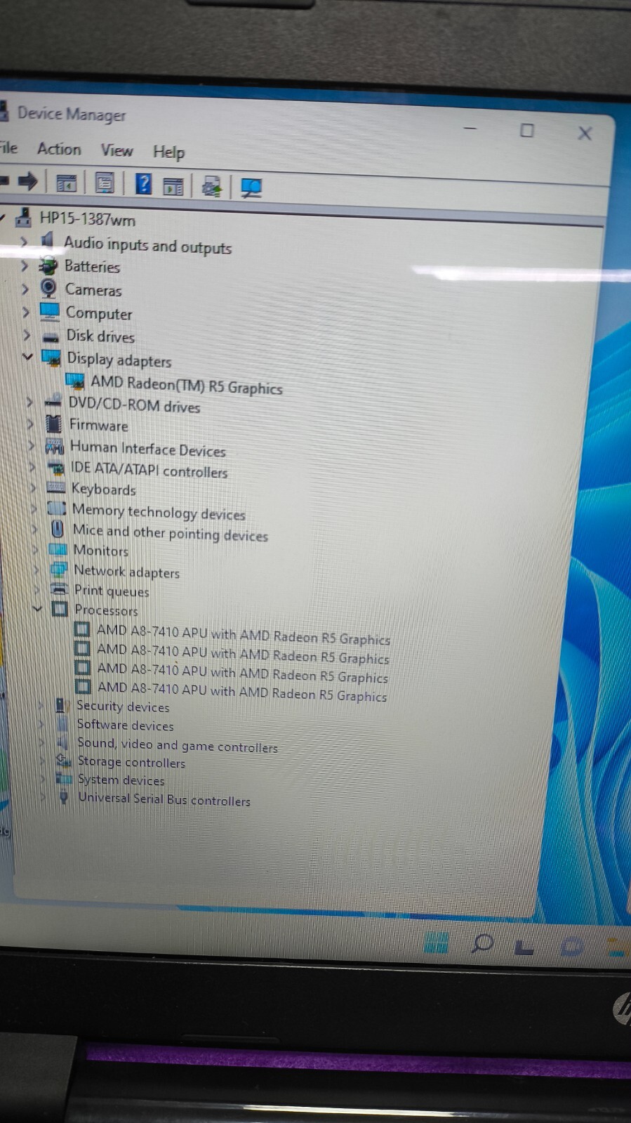 HP 15-1387wm 15.6″ Touchscreen ( AMD A8 @ 2.20GHz, 4GB Ram, 500GB HDD ) Win 10