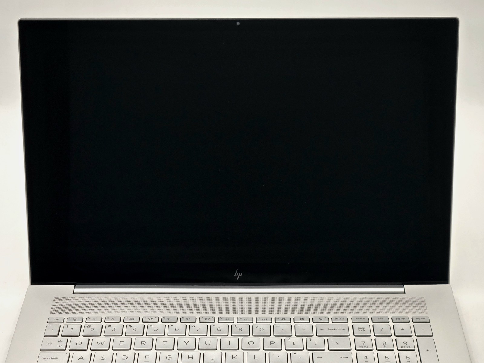 HP Envy Laptop 17-cr0013dx 17″ FHD Touch I7-1260P 512GB SSD 16GB W11 Webcam