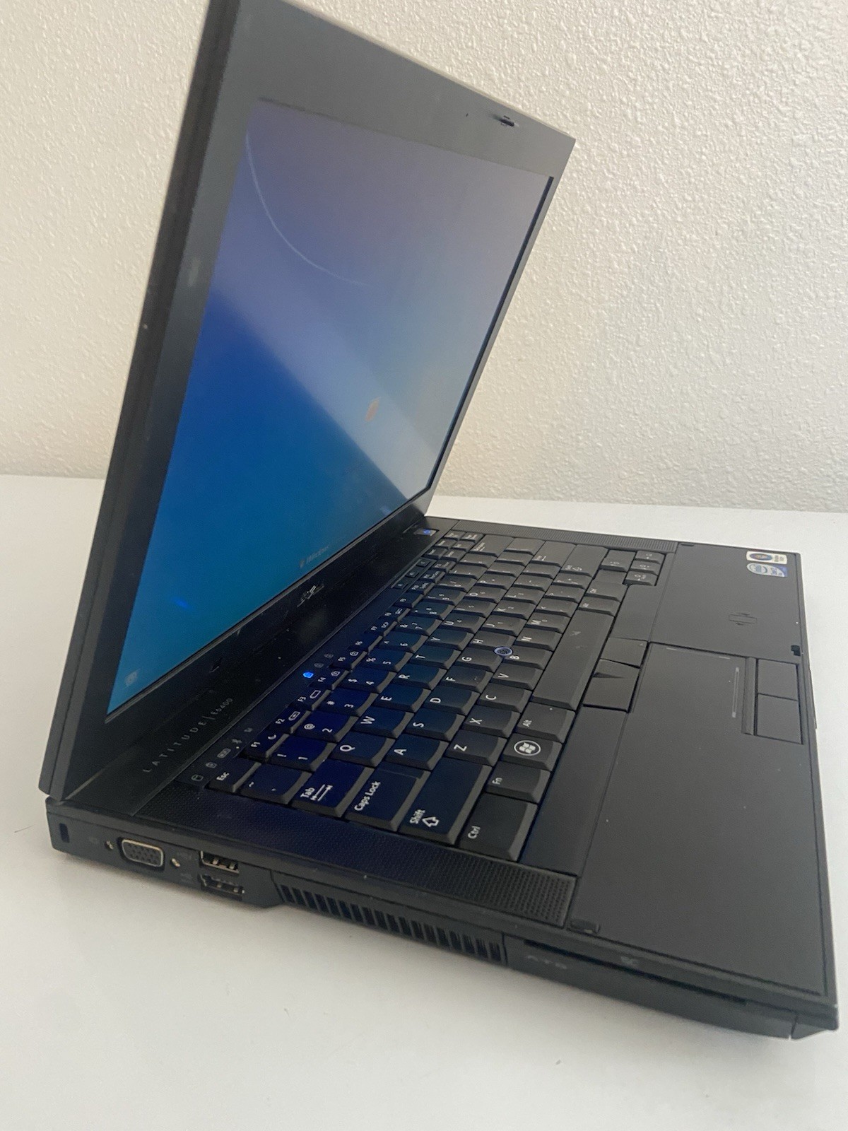 Dell Latitude E6400 Laptop 14″ Intel Core 2 Duo 2GB RAM 320GB HDD Windows 7