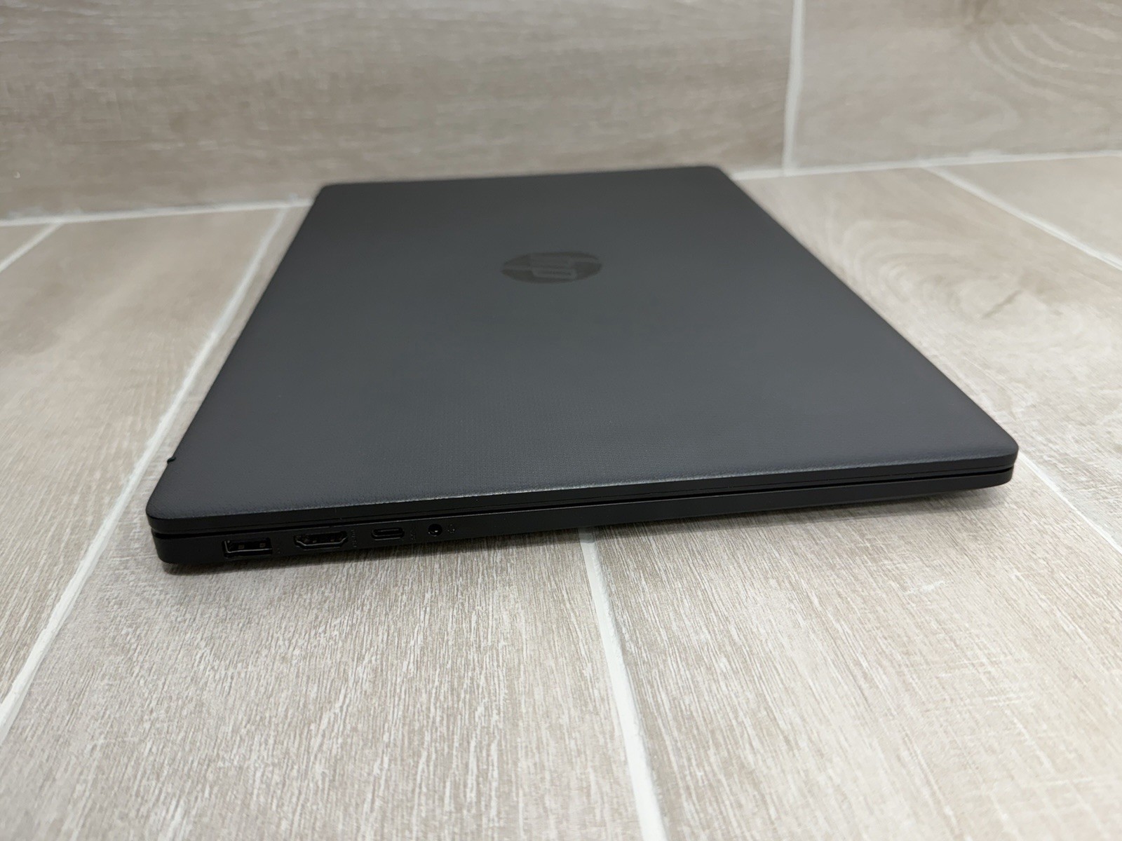 HP 17-CP3047NR 17.2″ Laptop AMD Ryzen 7 7730U 16GB RAM 512GB NVMe SSD Win-11