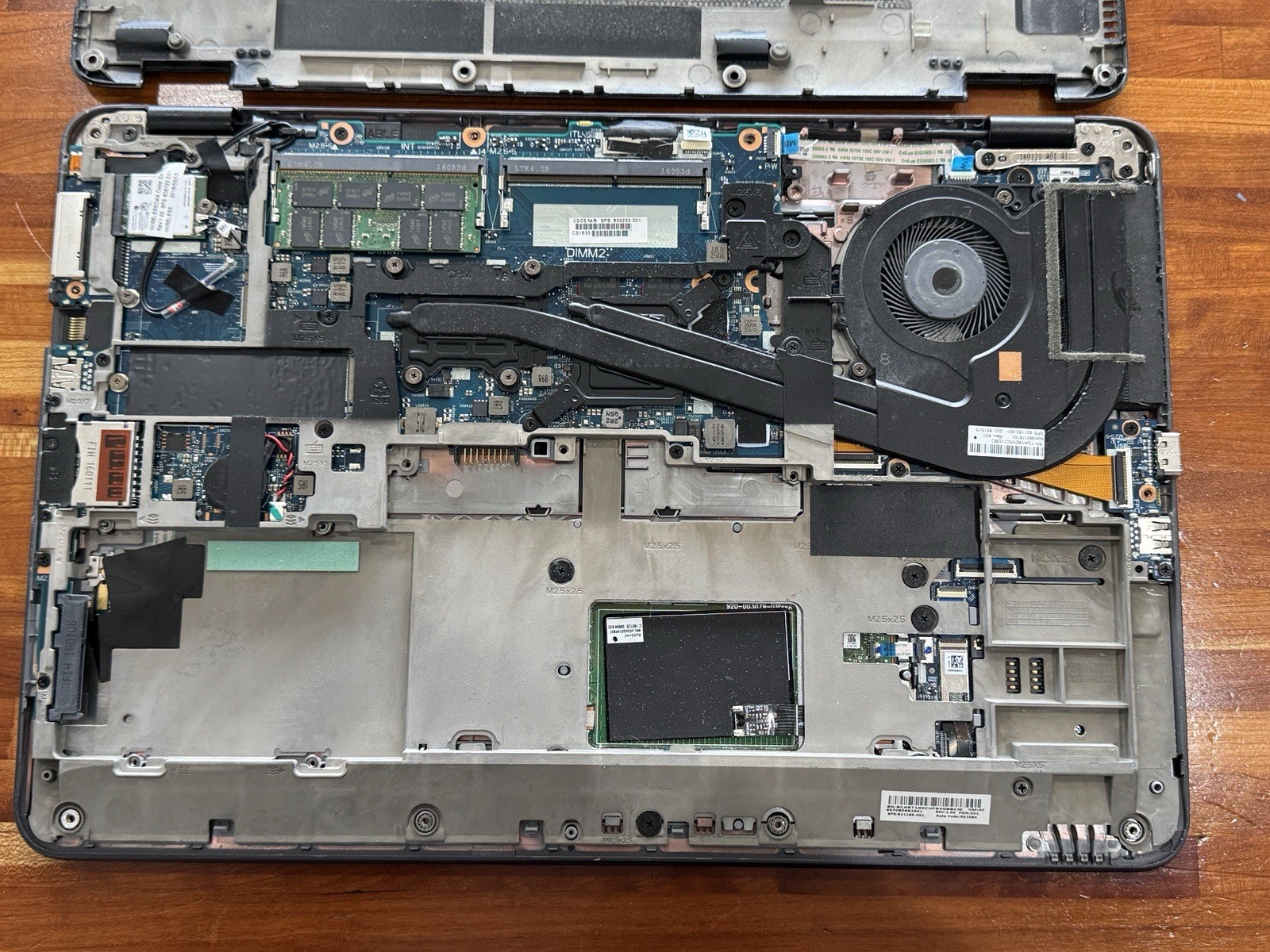 HP ZBook 15 G3 15.6″ Intel i7-6700HQ 8GB DDR4 Quadro M2000M No HDD Parts Repair