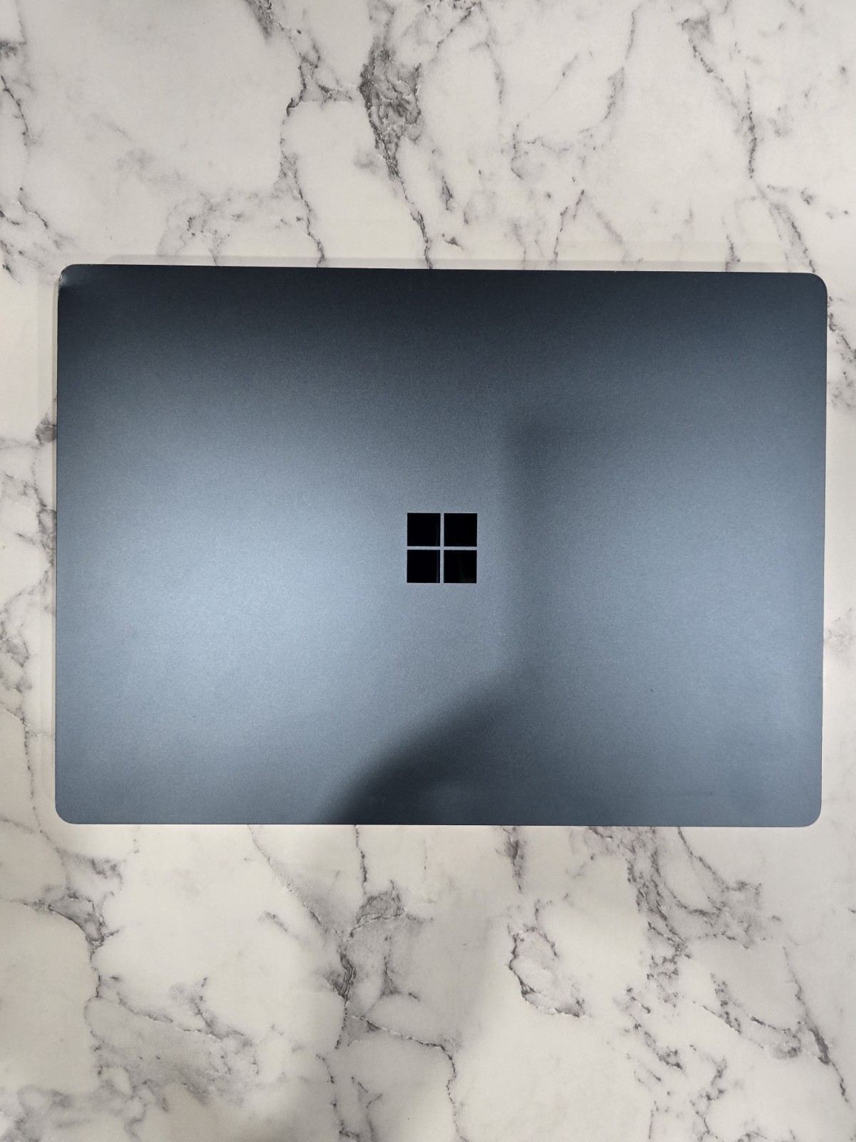 Microsoft Surface Laptop 3 13.5″ 1867 i5-1035G7 8GB RAM 256GB SSD Win10