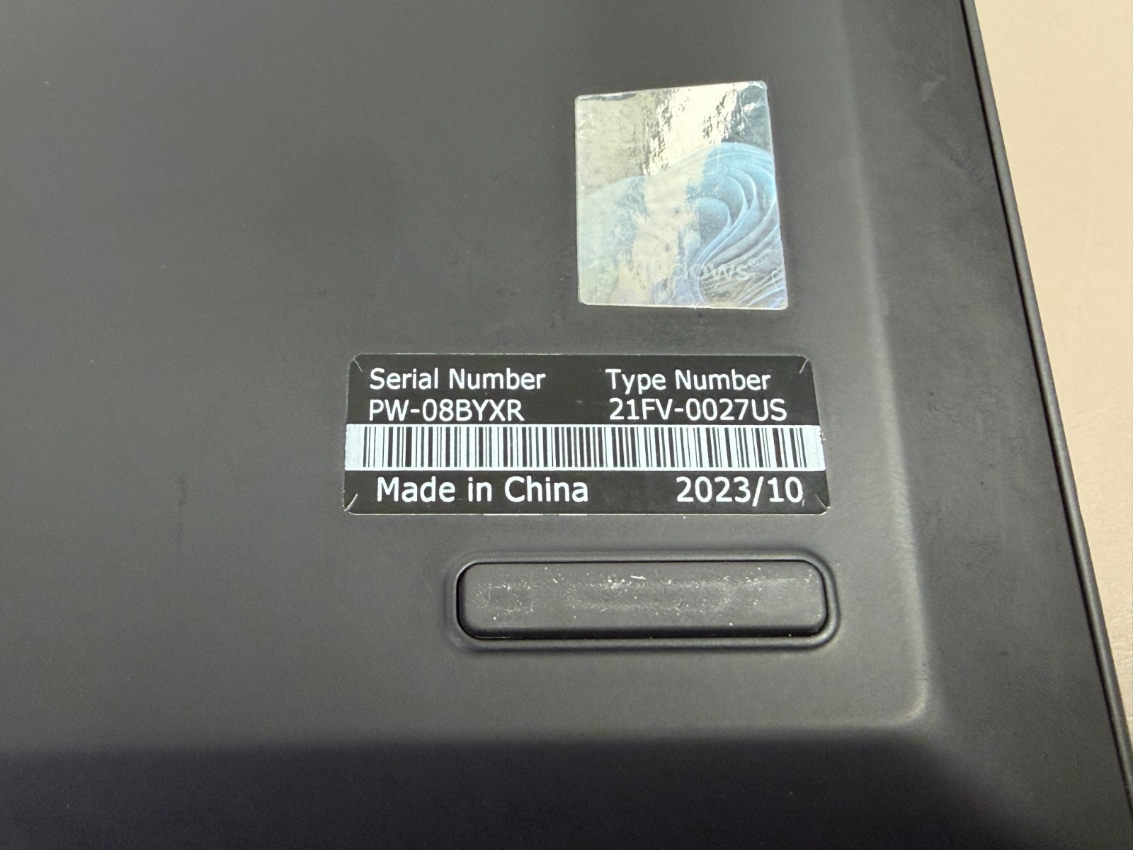 LENOVO THINKPAD P1 GEN 6 16″ 4K+ OLED TOUCH i7-13700H 32GB 1TB SSD RTX 2000 Ada