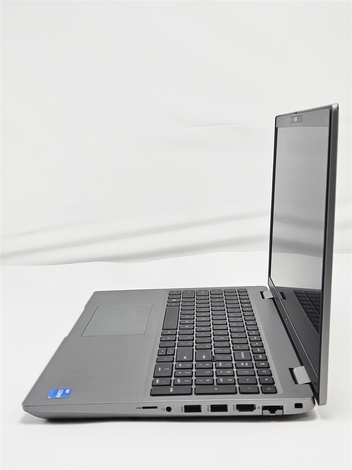 Dell 15.6″ Latitude 5531 16GB RAM 256GB SSD Intel Core i5-12500H Iris Xe