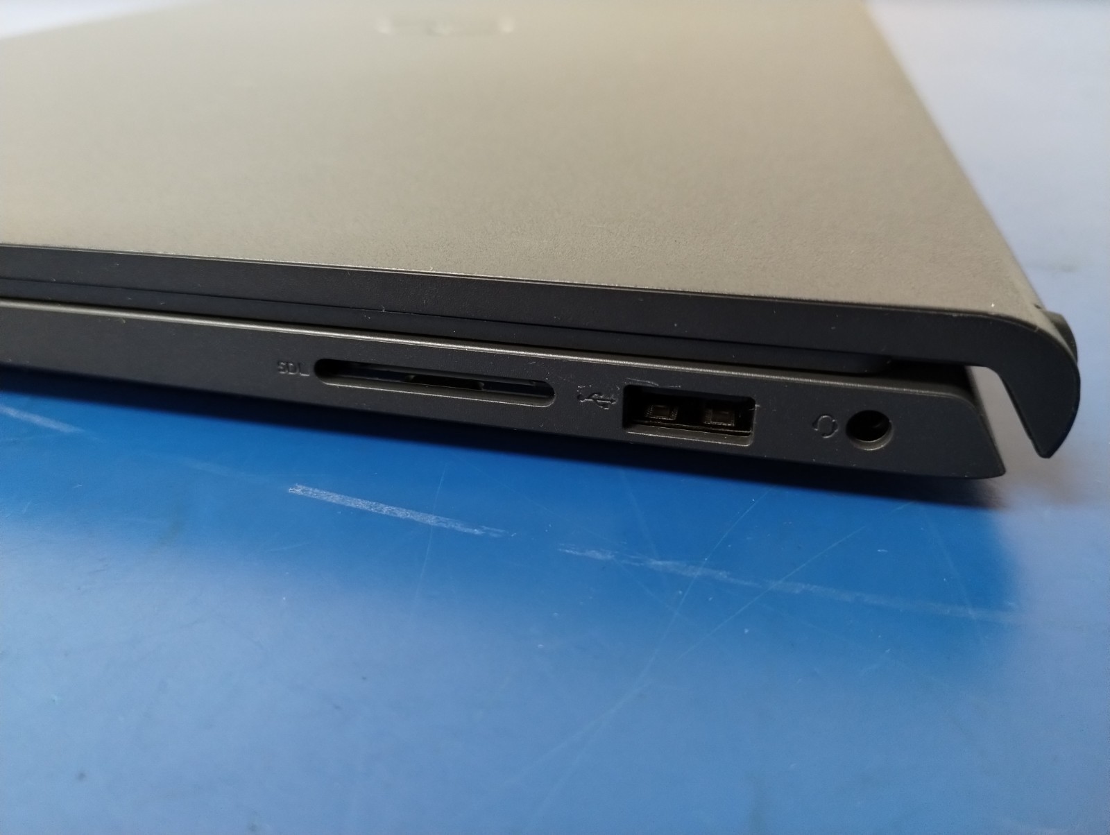 DELL 15 DC15255 G8MK9, AMD Ryzen 7 7730U, 2.00 GHz, 16 GB RAM, 512 GB NVMe SSD