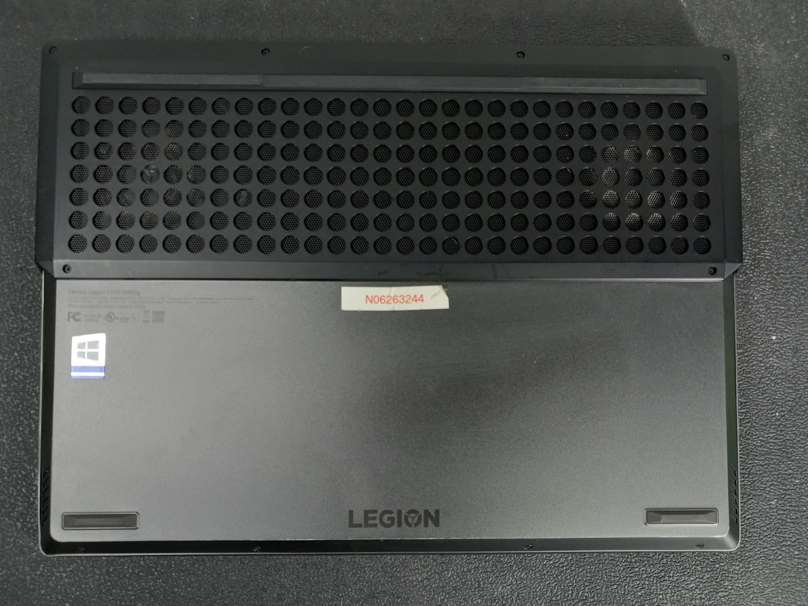 Lenovo Legion Y740-15IRHg 15.6″ i7-9750H 32GB Ram 1TB SSD Laptop Win11