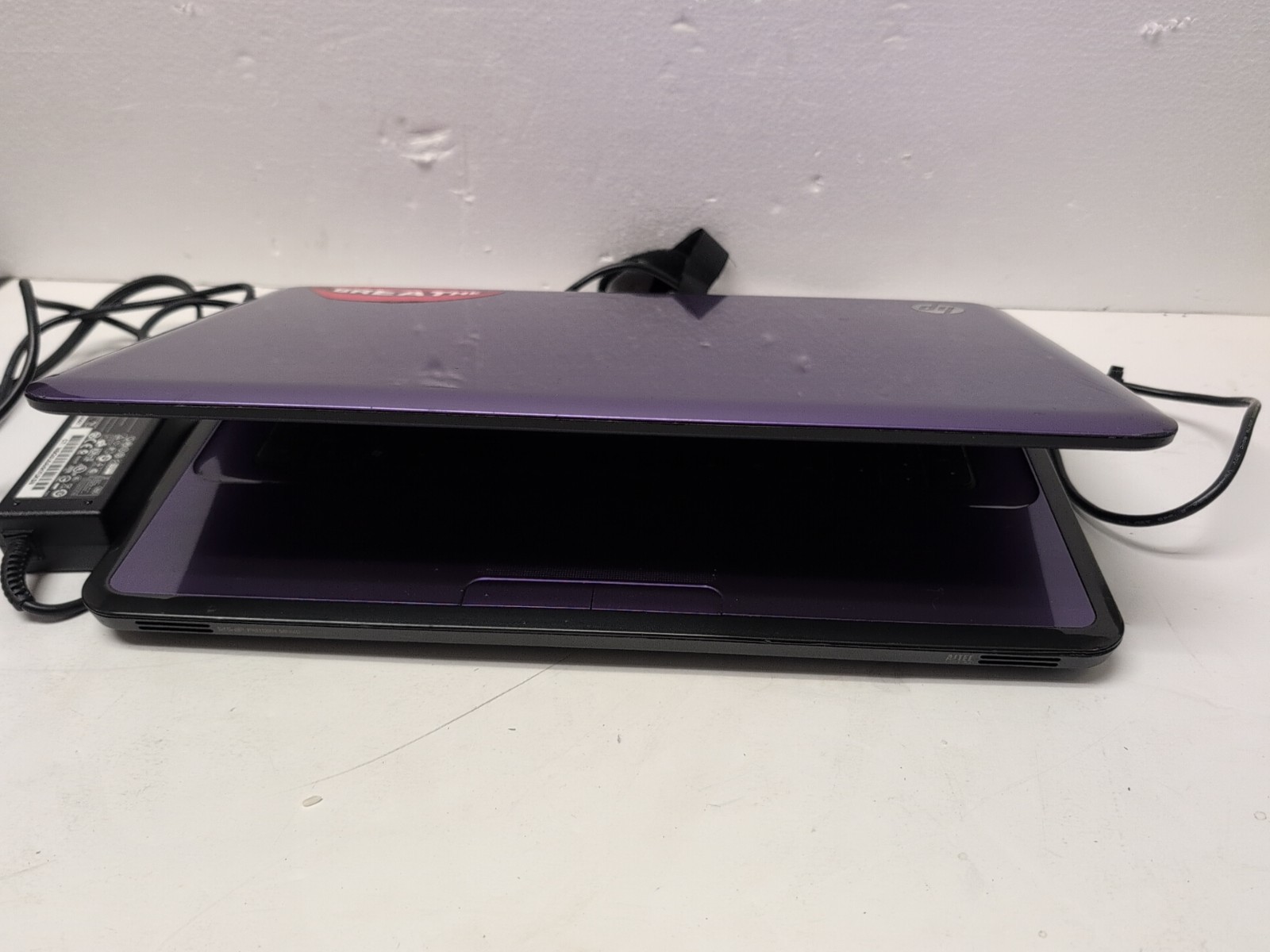 HP PAVILION G6 15.6″ Laptop – AMD E-450 APU/4GB RAM/250GB HDD/ Win XP (*READ) –
