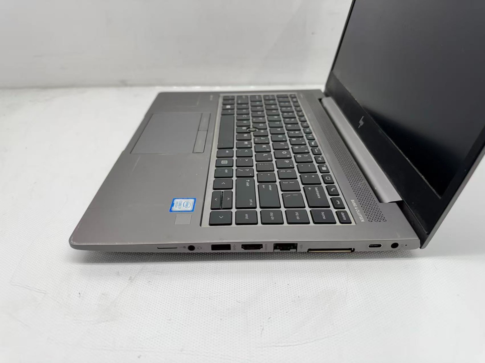 HP ZBook 14u G6 14″ i7-8665U@1.9GHz 16G 256G SSD AMD WX3200 Win 11 **READ**