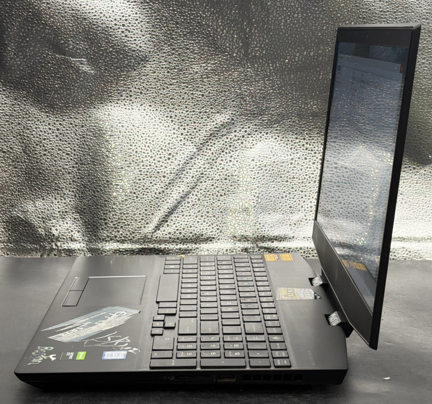 USED HP OMEN 15.6″ FHD (I7-9750H @2.60GHz, 512GB SSD, 32GB RAM, GTX 1660 Ti)