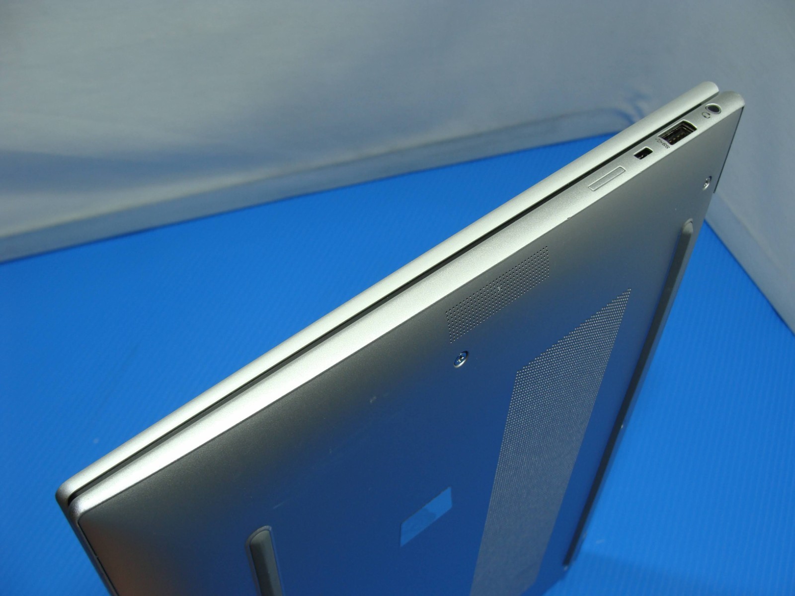 HP EliteBook 840 G9 14″ FHD+ intel i7-1270P 2.2GHz 16GB 256GB W11Pro +PA