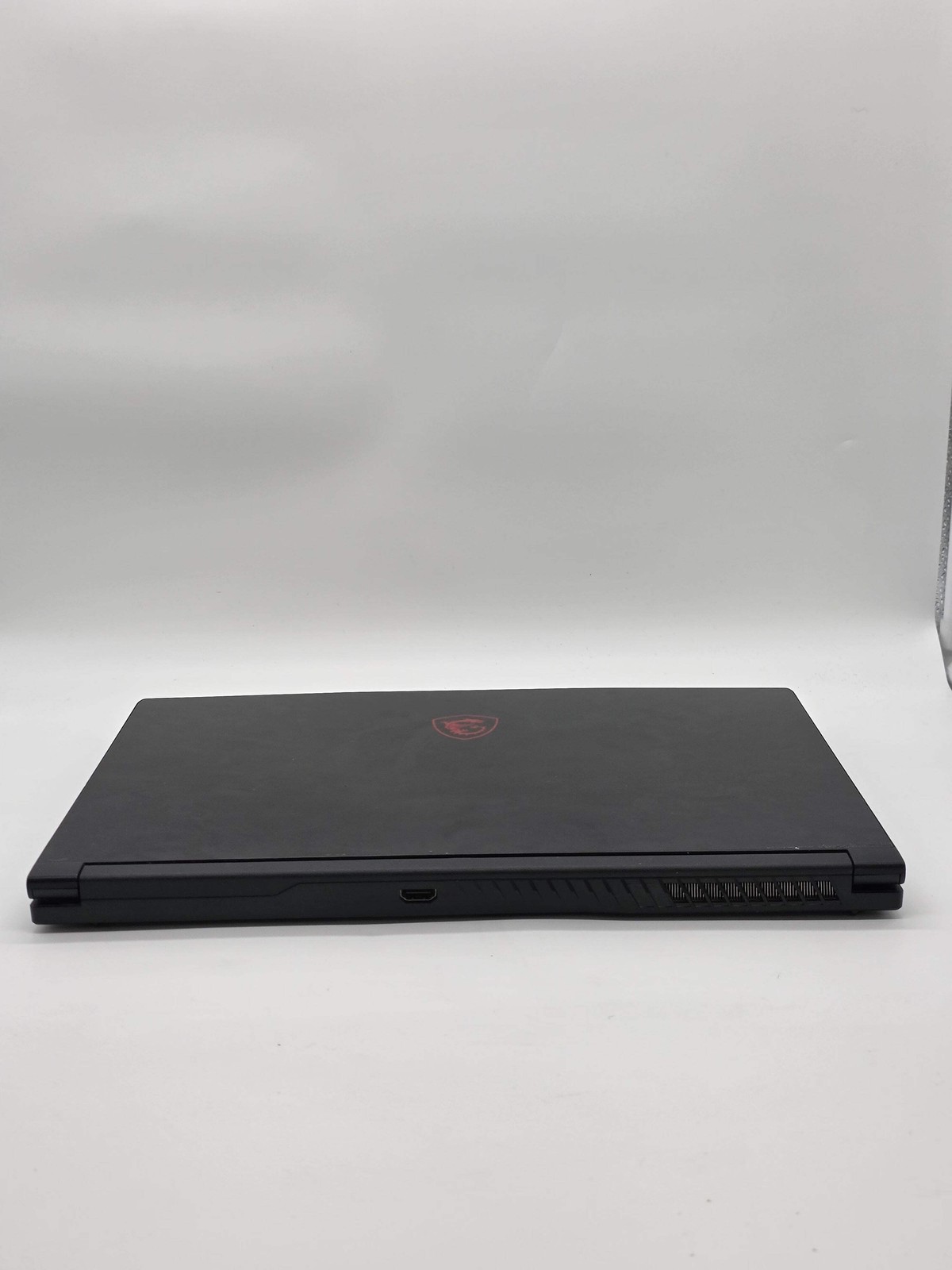 MSI GF63 Thin 15.6″ Gaming Laptop i5-11400H 8GB 256GB SSD GTX 1650