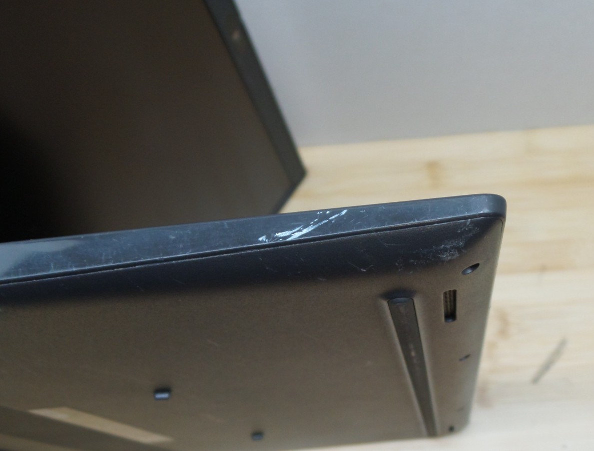 Functional DELL Latitude 3520 Touchscreen | i7-1165G7 | 8 GB RAM | 256 GB SSD