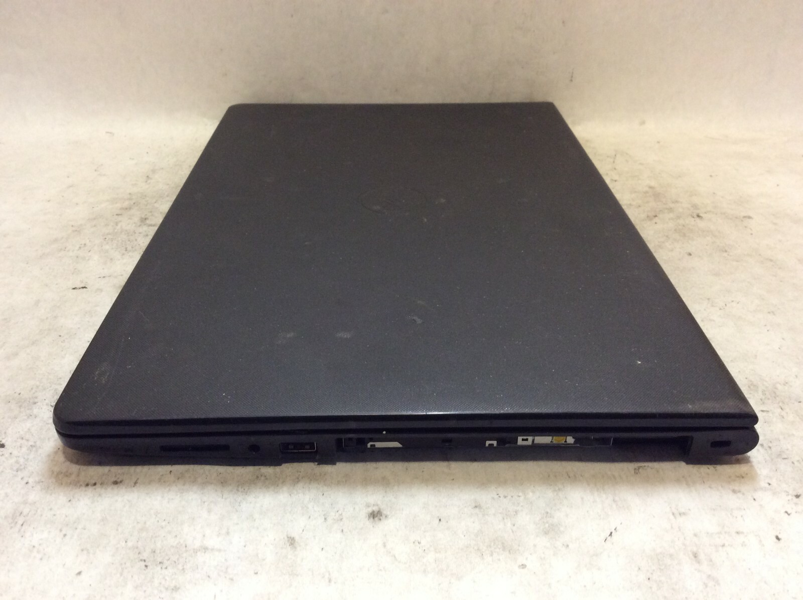 Dell Latitude 3590 Laptop 15″ Intel Core i3 7th Gen DAMAGED POWER JACK -PP