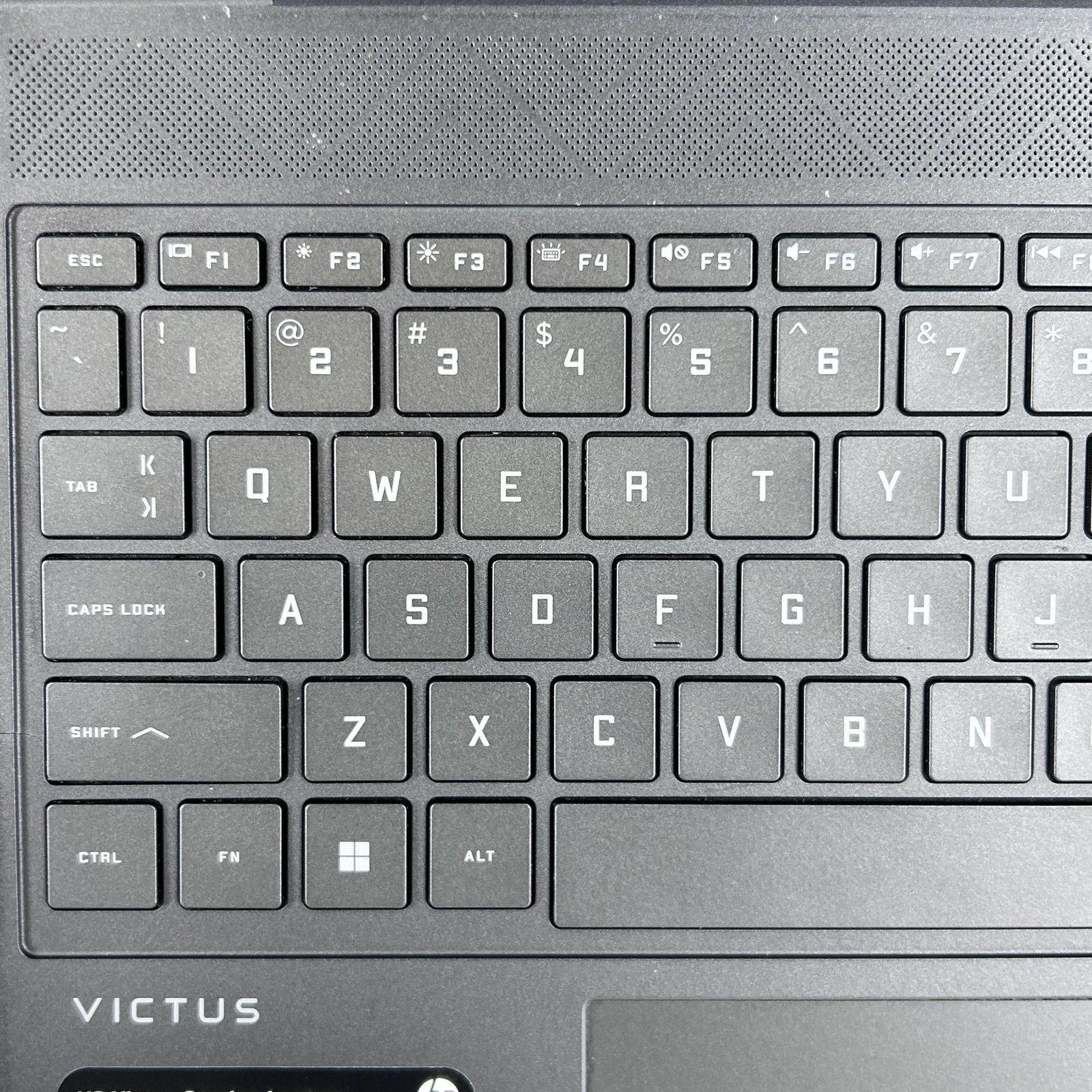 HP Victus Gaming 15 144Hz FHD 2.0GHz i5-12450H 8GB 1TB SSD GTX 1650 FRAME SPLIT