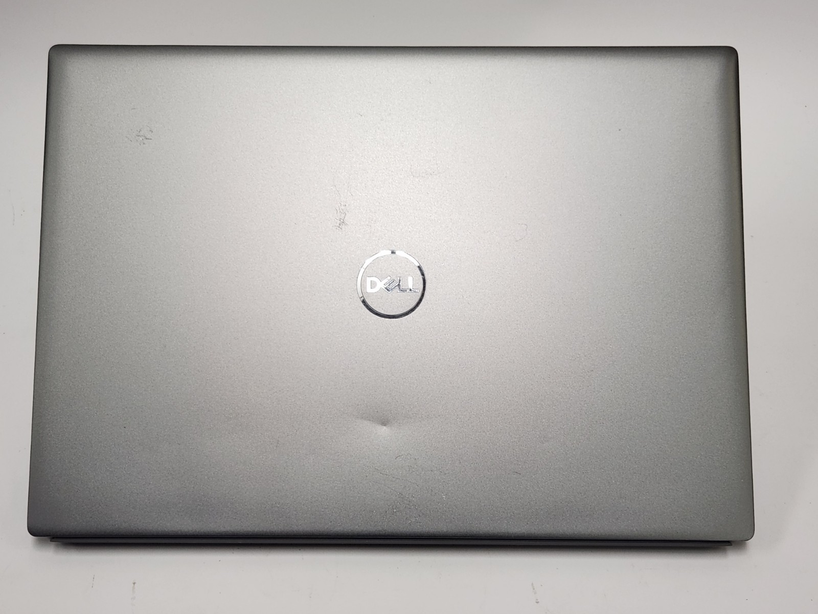 Dell Vostro 5620 Laptop Intel Core i5-1240P 1.7GHz 8GB RAM 256GB SSD W11P + AC